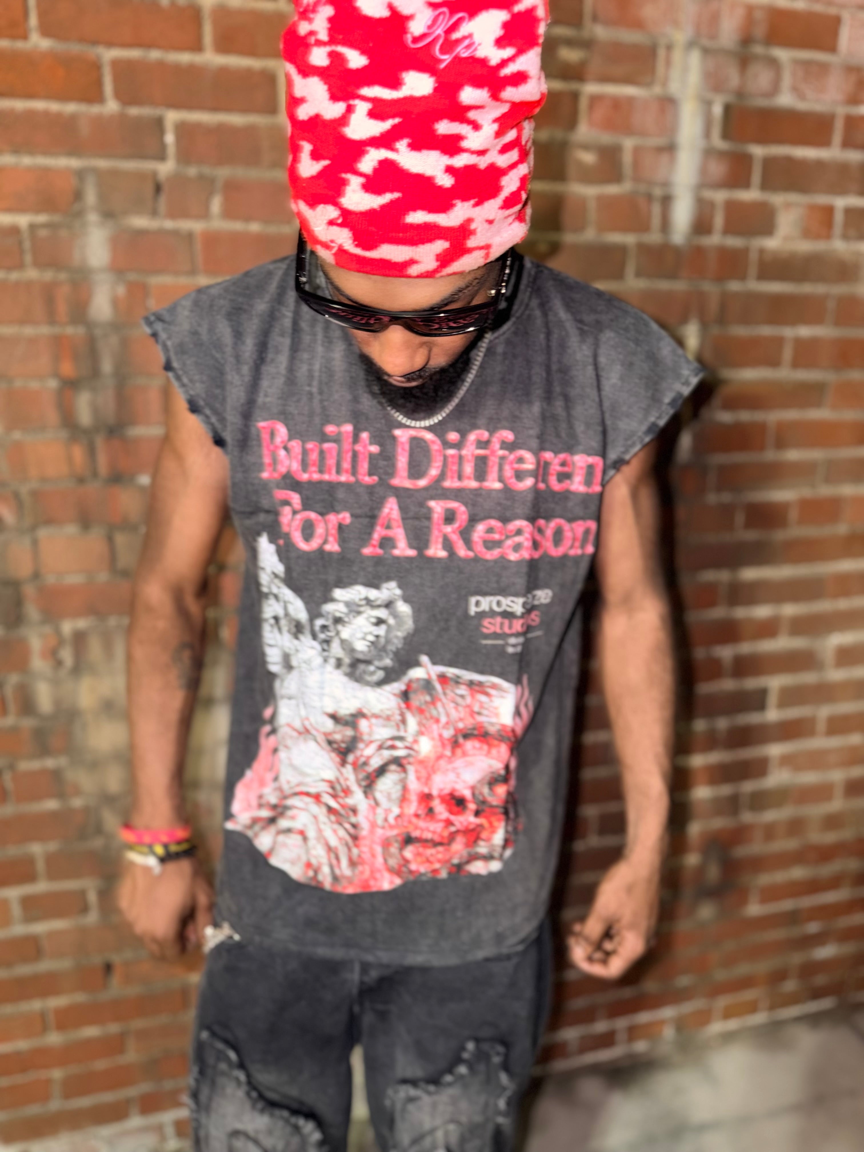 Different breed sleevless tee